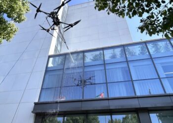 芜湖上空，无人机穿梭忙！