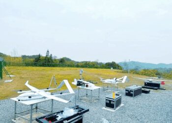 坐拥全国首个“无人机4S店”、日均飞行超200架次的国家级民用无人驾驶航空试验基地