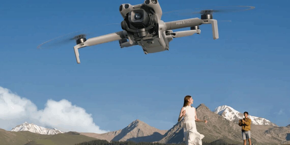 大疆航拍无人机