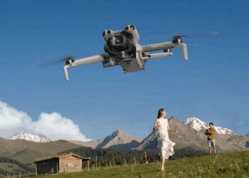 大疆航拍无人机