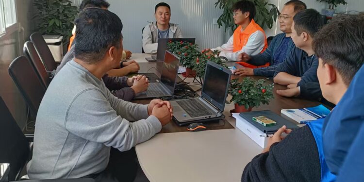 无人机驾驶技能培训、行业应用解决方案及资质认证服务我们以“技术赋能未来，飞行改变世界”为使命!