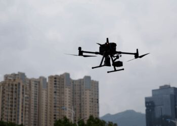 擦亮民用无人机产品名片 “低空+智能网联”应用场景不断拓展