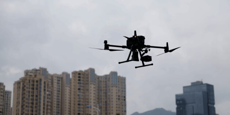 擦亮民用无人机产品名片 “低空+智能网联”应用场景不断拓展